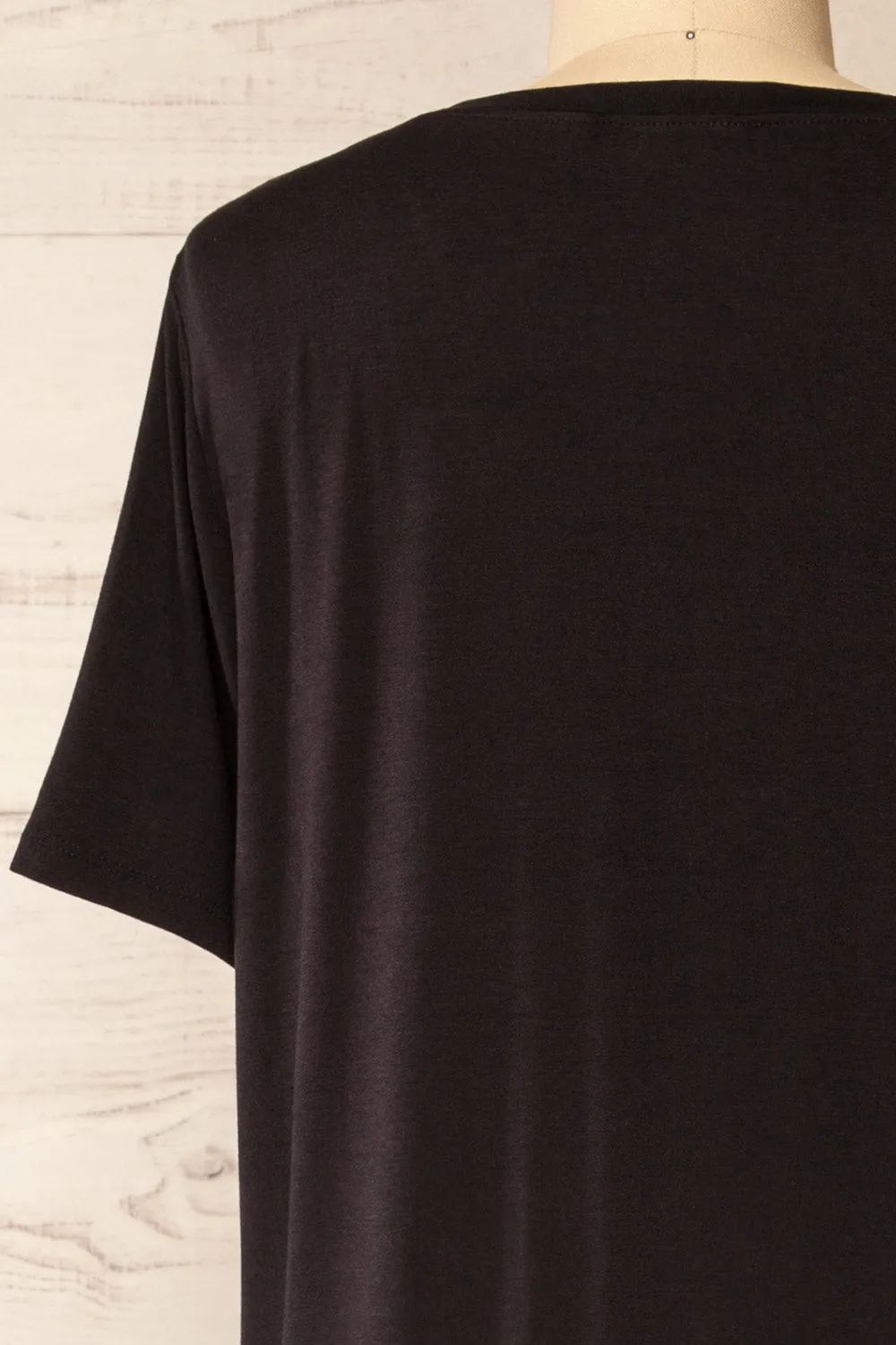 Bucarest Black | Relaxed Fit Midi Dress w/ Short Sleeves