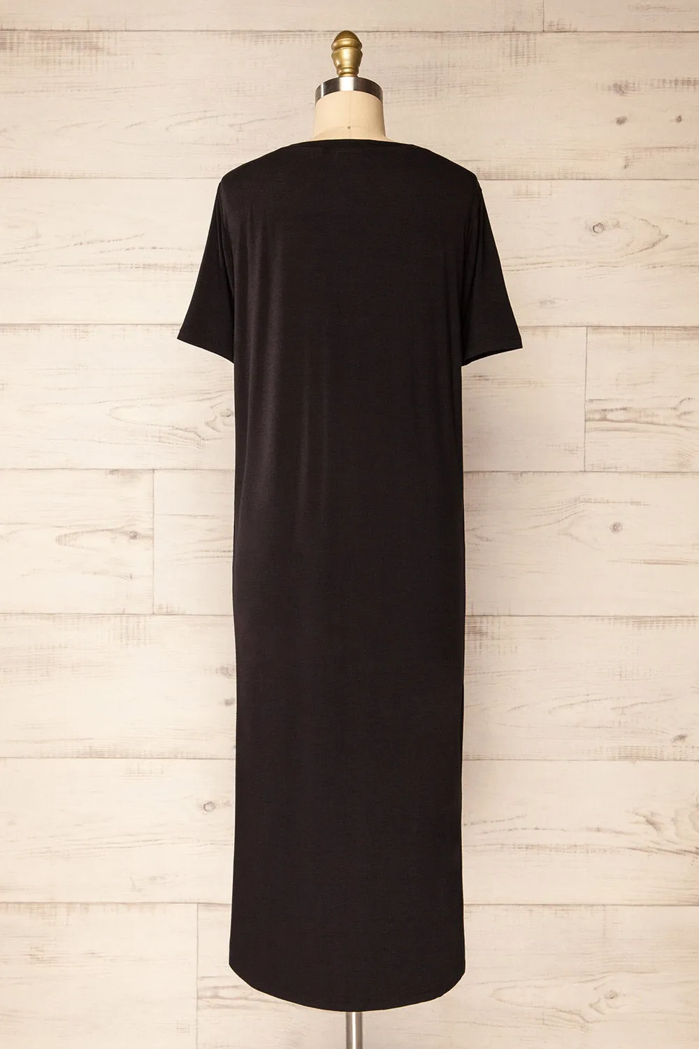 Bucarest Black | Relaxed Fit Midi Dress w/ Short Sleeves