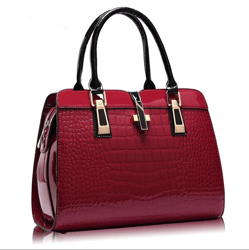 Casual fashion handbag