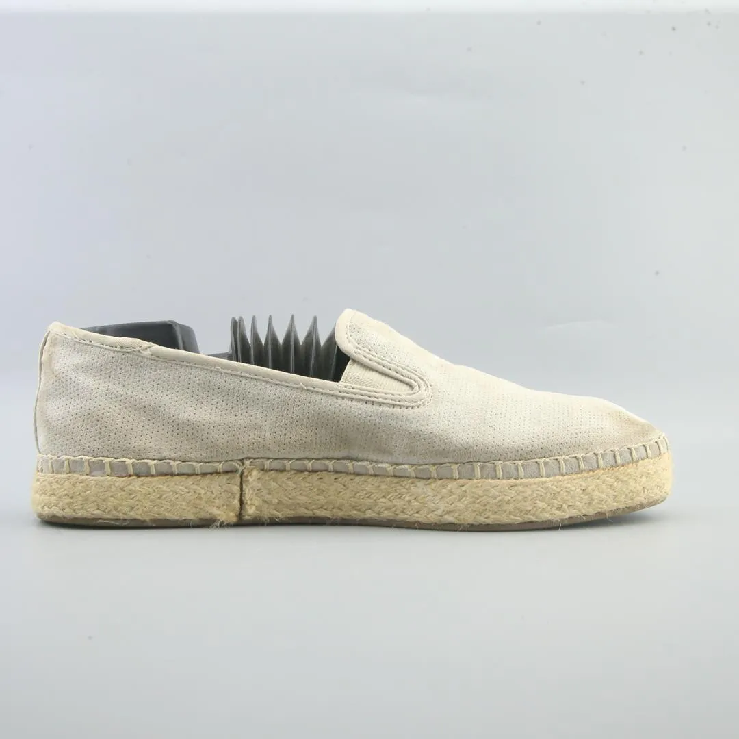 DR SCHOLLS FAR OUT