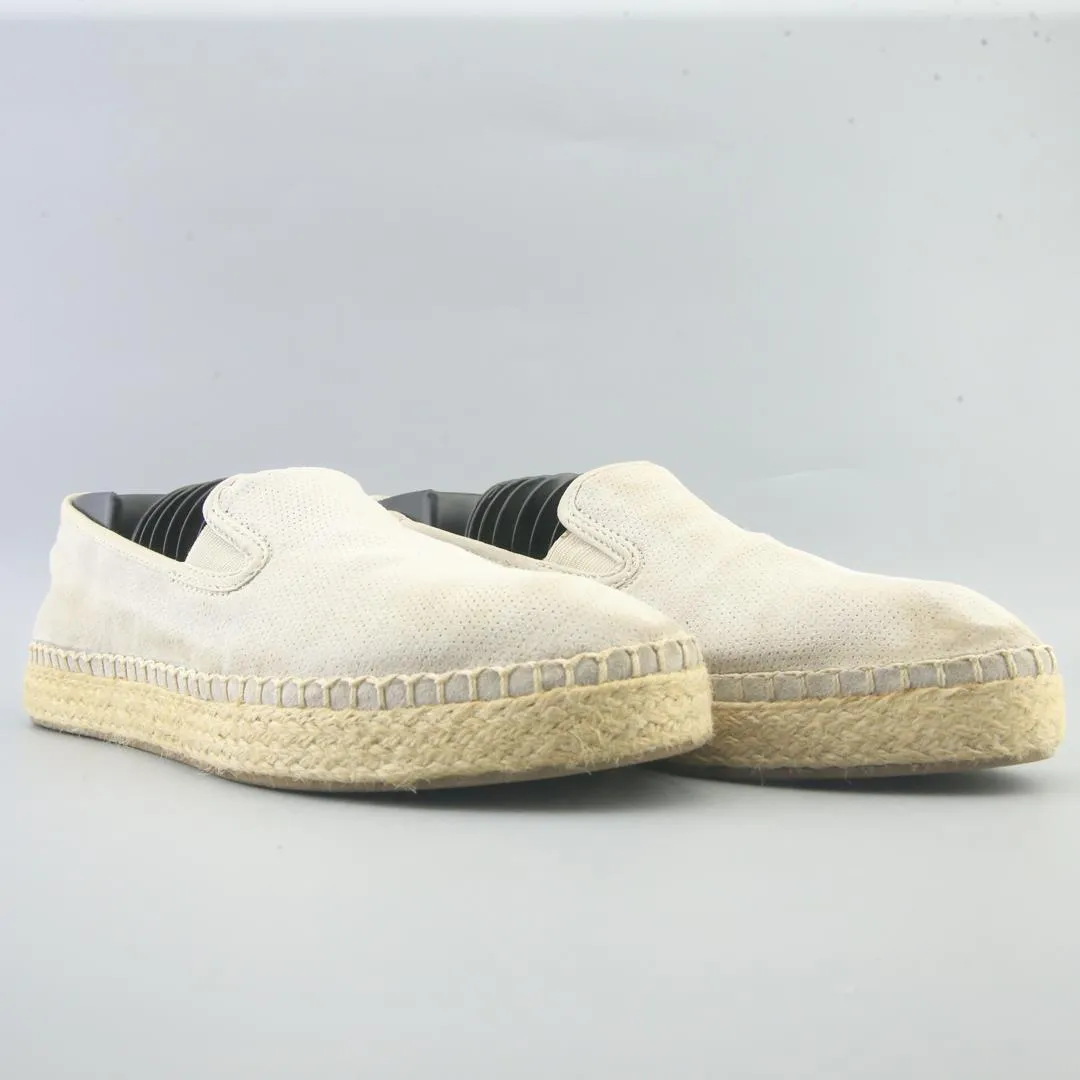 DR SCHOLLS FAR OUT