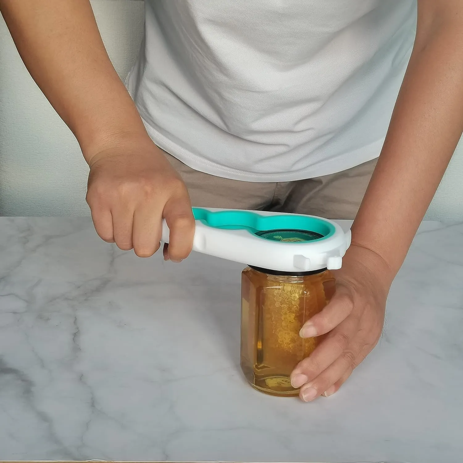 Jar Opener Bottle Opener and Can Opener for Weak hands
