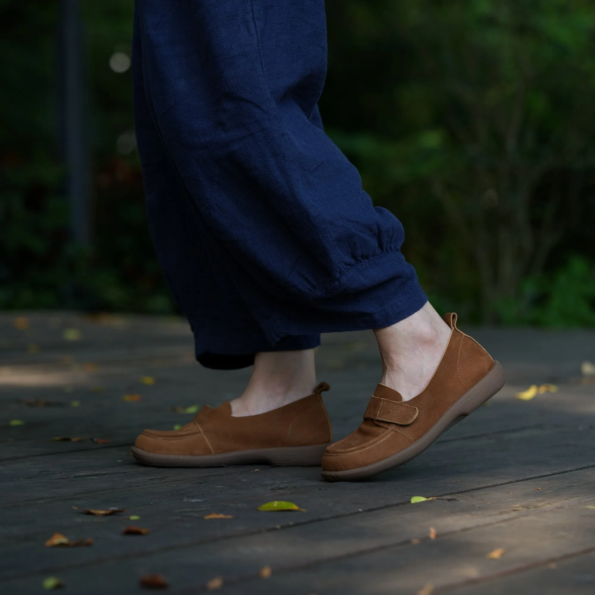 Retro Soft Leather Round Toe Slip on Loafers Touch-strap Barefoot Shoes In Brown/Grey