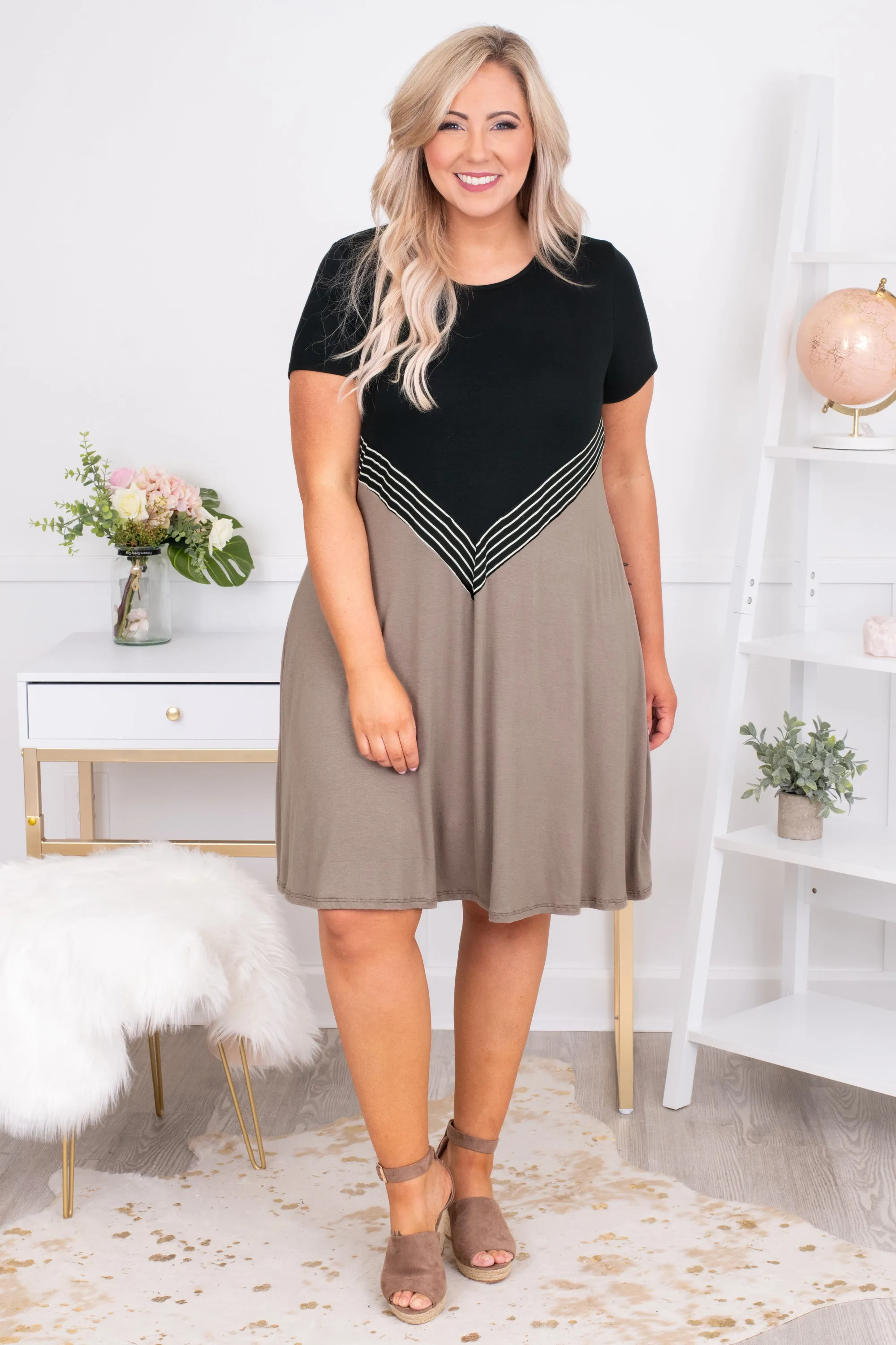 Traveling The World Dress, Black-Mocha