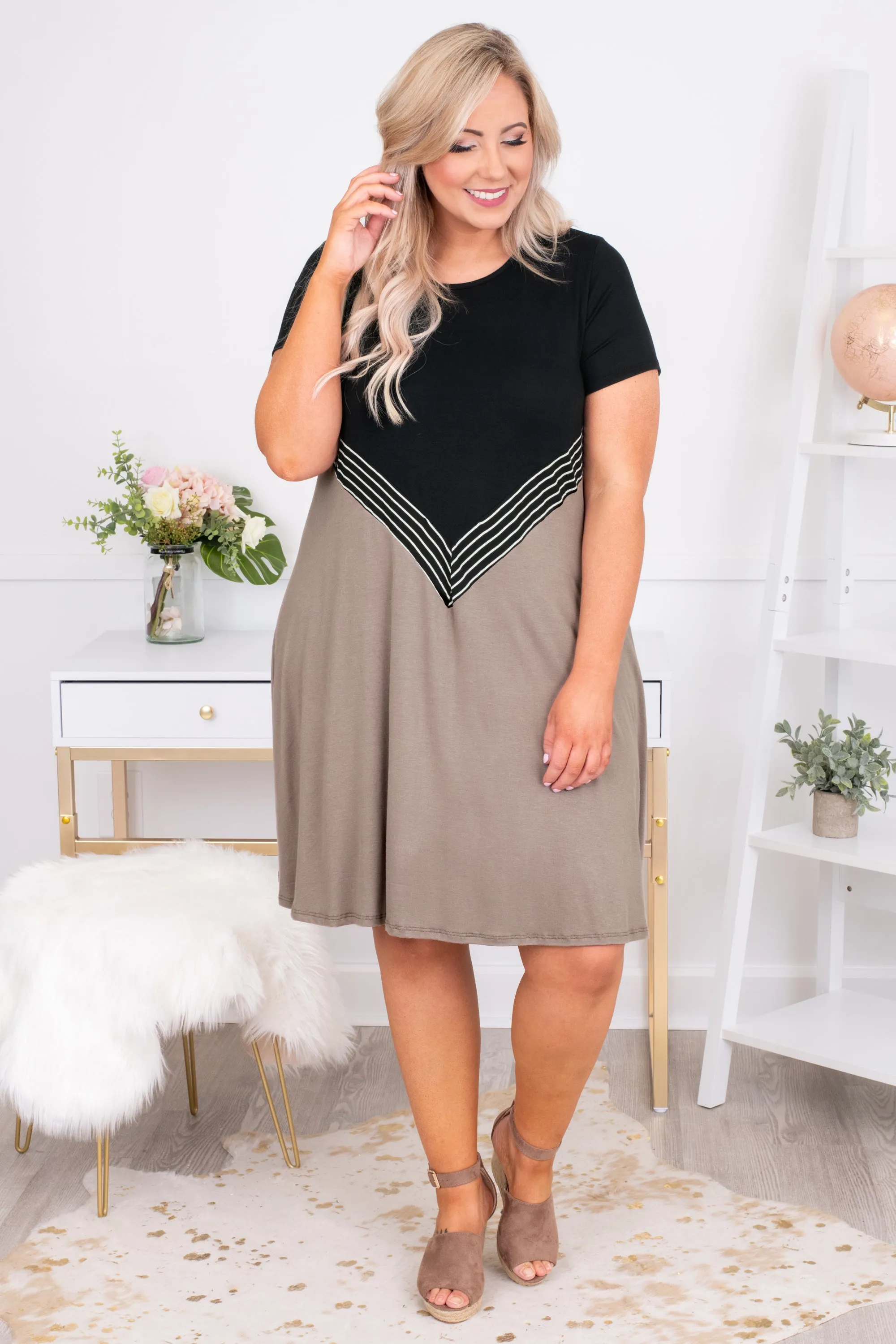 Traveling The World Dress, Black-Mocha